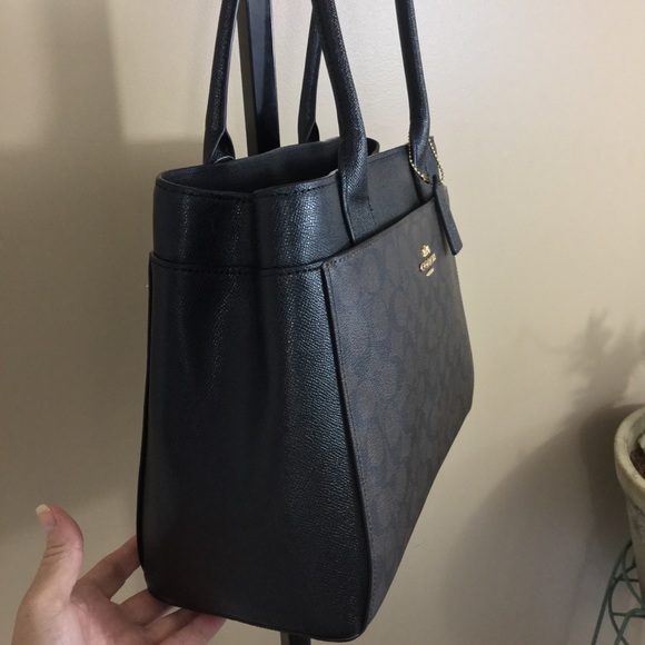 NWT🌹Stunning Brown/Black Compartment Coach Bag🌹 - Picture 2 of 8